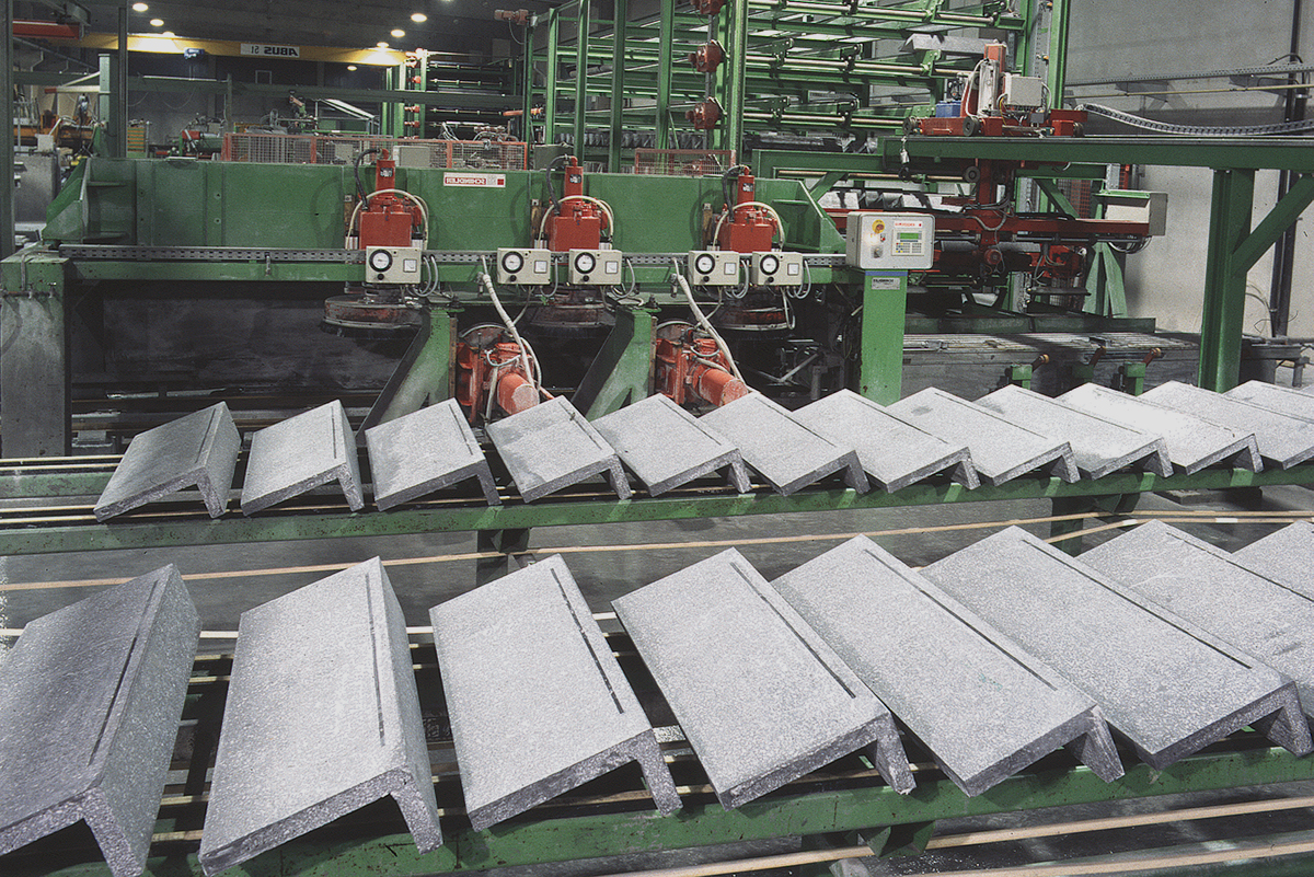 Stufenproduktion mit Betonwerkstein